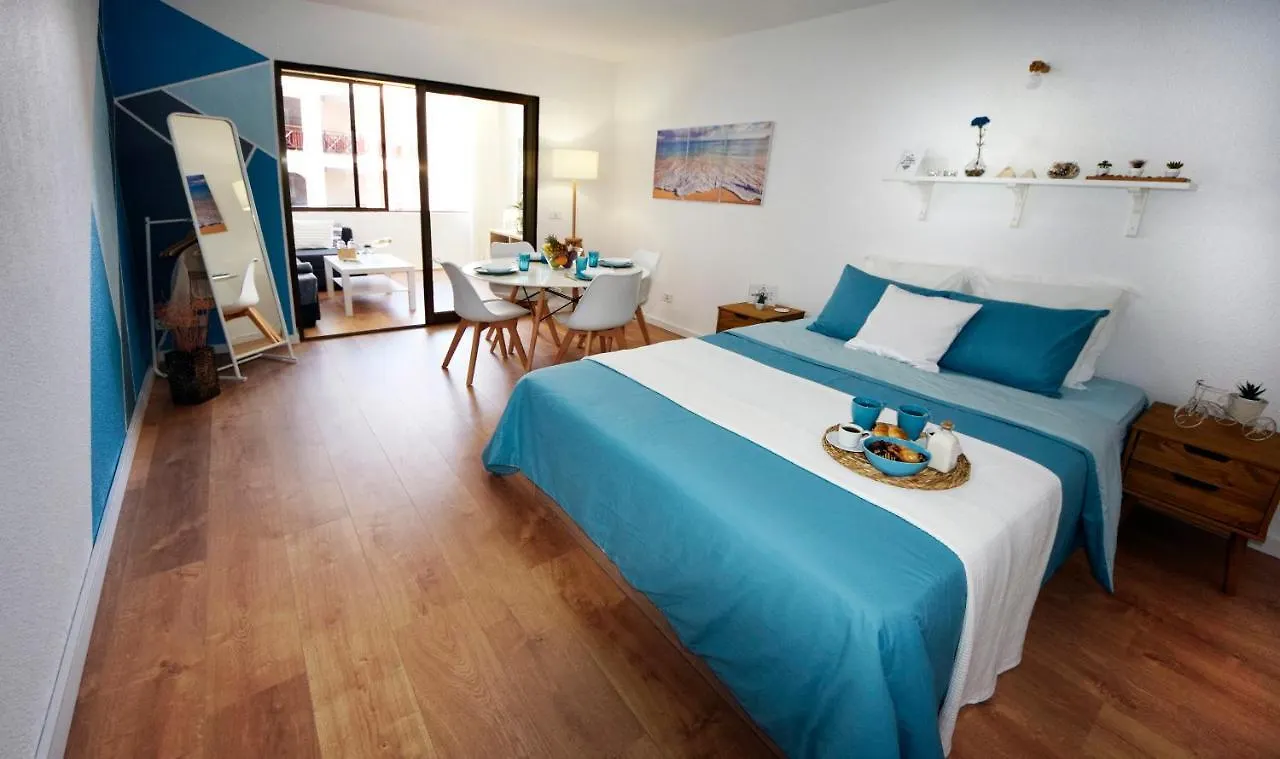 شقة Peaceful & Bright Loft, Heated Pool, Netflix, Free Wifi & Parking, Tennis لوس كريستيانوس
