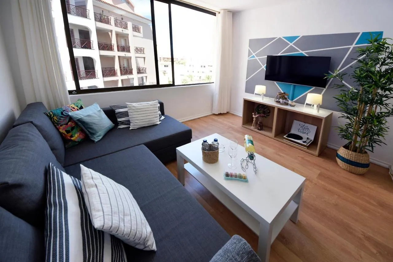 Peaceful & Bright Loft, Heated Pool, Netflix, Free Wifi & Parking, Tennis لوس كريستيانوس 0*,  إسبانيا