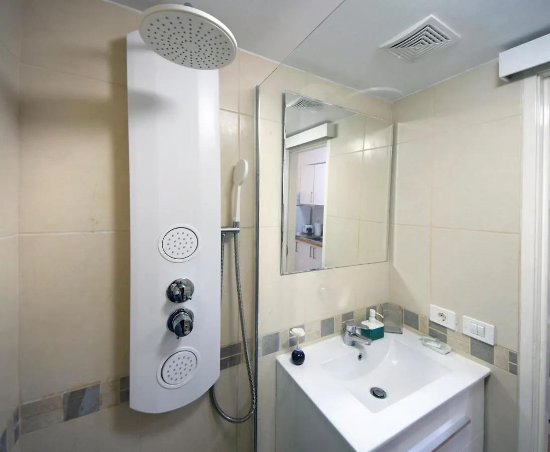 Lägenhet Peaceful & Bright Loft, Heated Pool, Netflix, Free Wifi & Parking, Tennis Los Cristianos