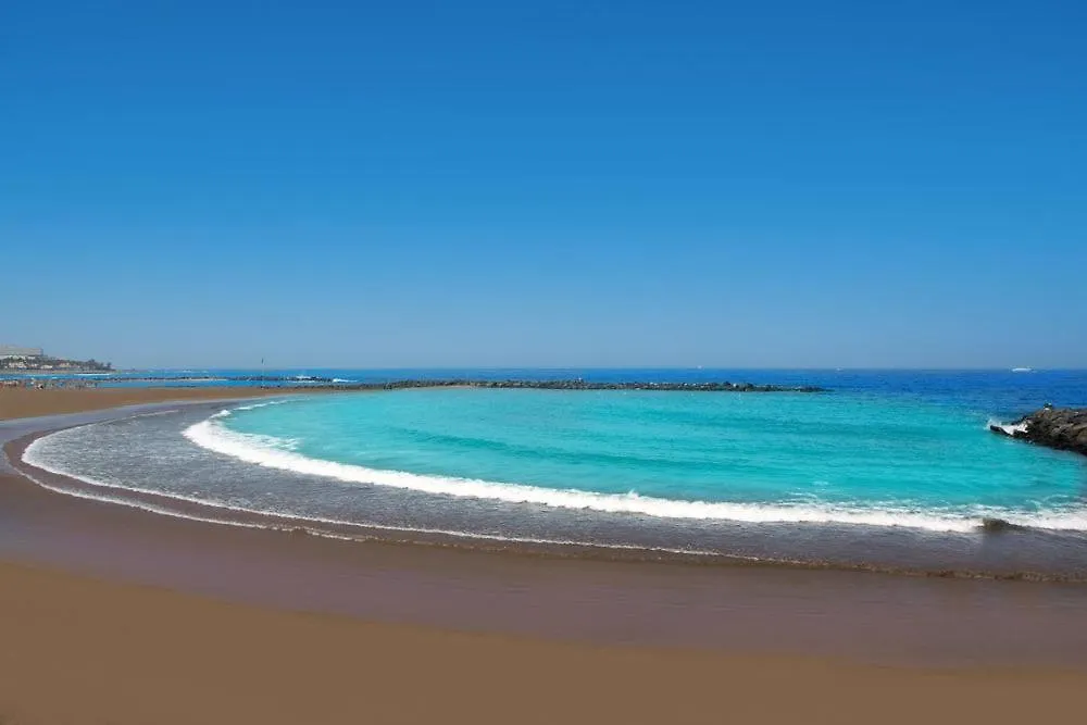 Peaceful & Bright Loft, Heated Pool, Netflix, Free Wifi & Parking, Tennis لوس كريستيانوس