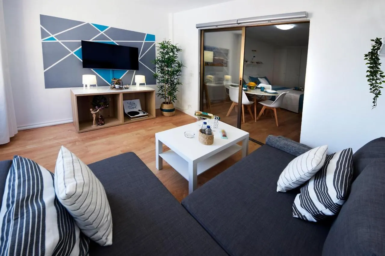 Peaceful & Bright Loft, Heated Pool, Netflix, Free Wifi & Parking, Tennis Los Cristianos  Espanha